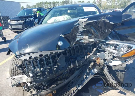 2016 Mercedes-Benz C 300 4Matic z USA, uszkodzony, nr VIN WDDWF4KB0GR132380